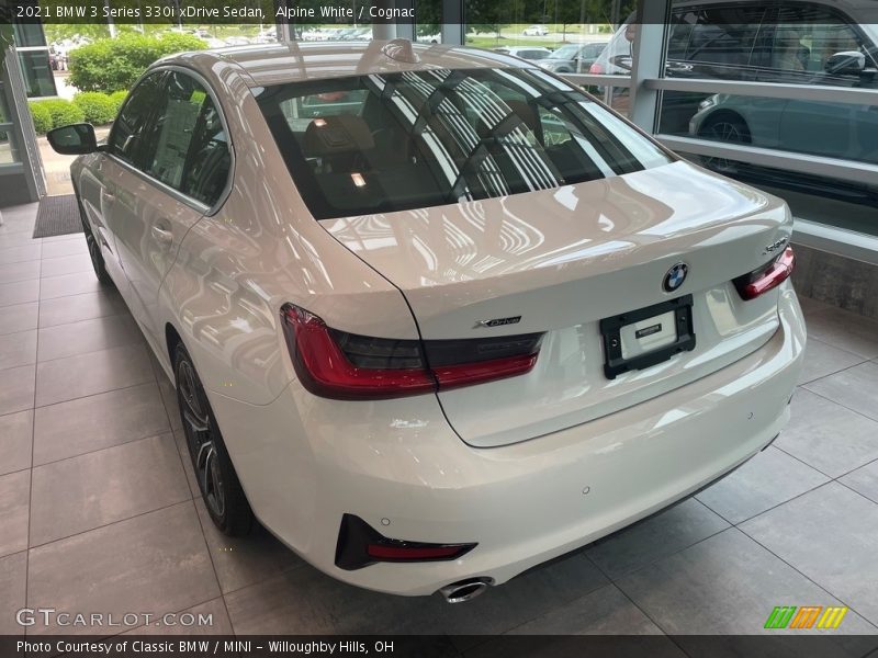 Alpine White / Cognac 2021 BMW 3 Series 330i xDrive Sedan