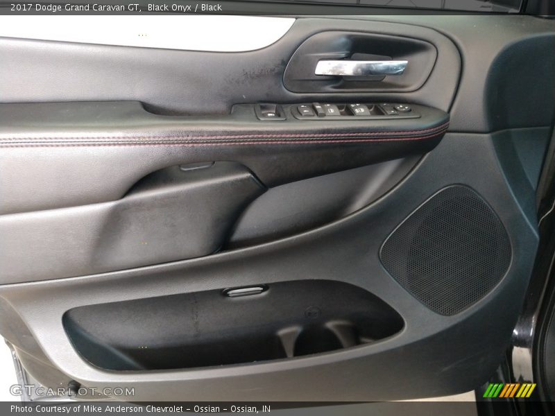 Black Onyx / Black 2017 Dodge Grand Caravan GT