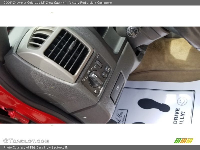 Victory Red / Light Cashmere 2006 Chevrolet Colorado LT Crew Cab 4x4