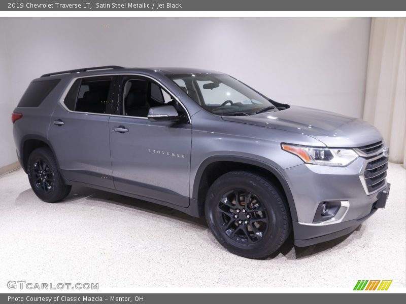 Satin Steel Metallic / Jet Black 2019 Chevrolet Traverse LT