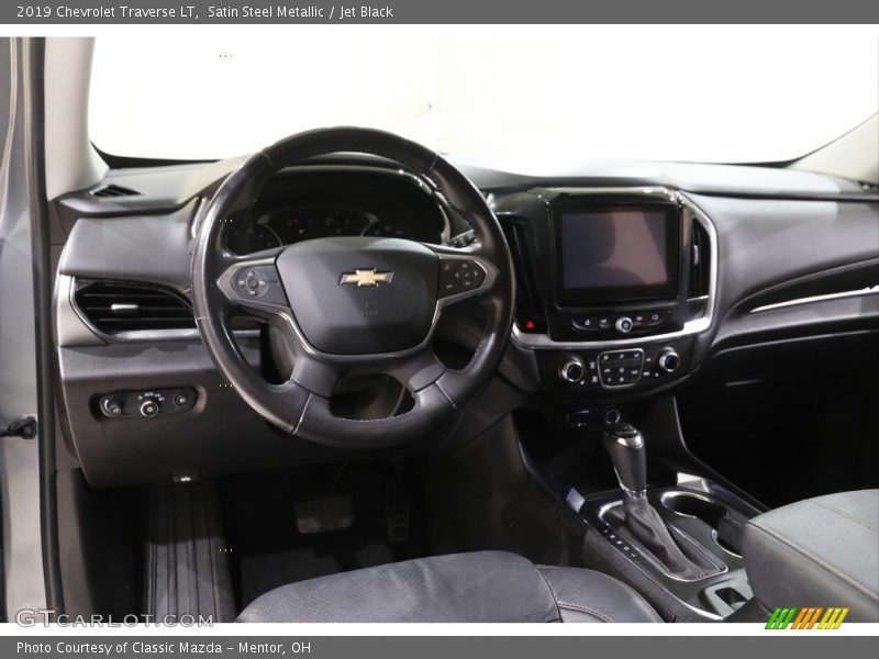 Satin Steel Metallic / Jet Black 2019 Chevrolet Traverse LT