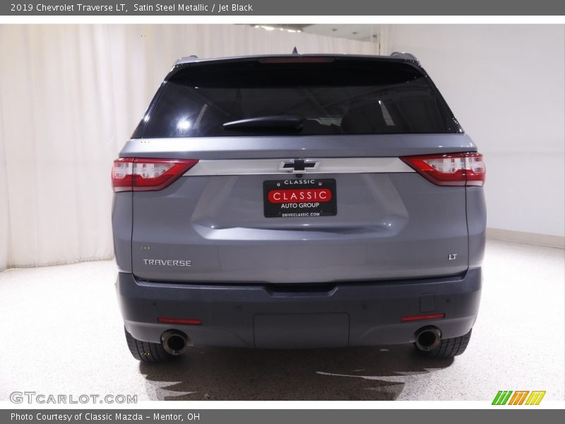Satin Steel Metallic / Jet Black 2019 Chevrolet Traverse LT
