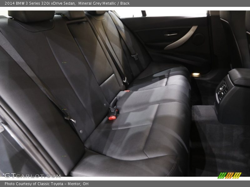 Mineral Grey Metallic / Black 2014 BMW 3 Series 320i xDrive Sedan