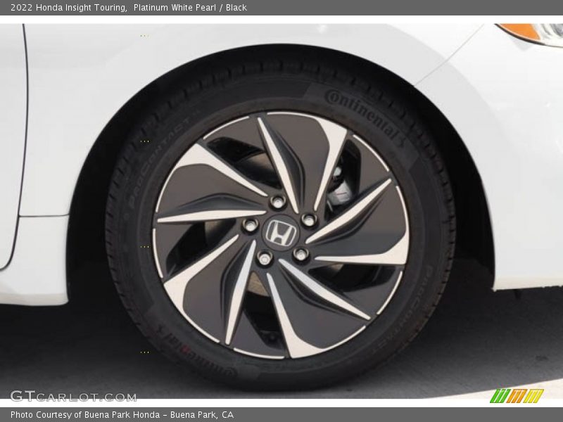 Platinum White Pearl / Black 2022 Honda Insight Touring