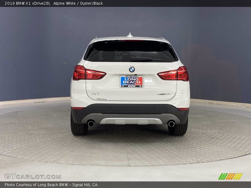 Alpine White / Oyster/Black 2019 BMW X1 xDrive28i