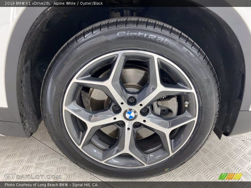 Alpine White / Oyster/Black 2019 BMW X1 xDrive28i