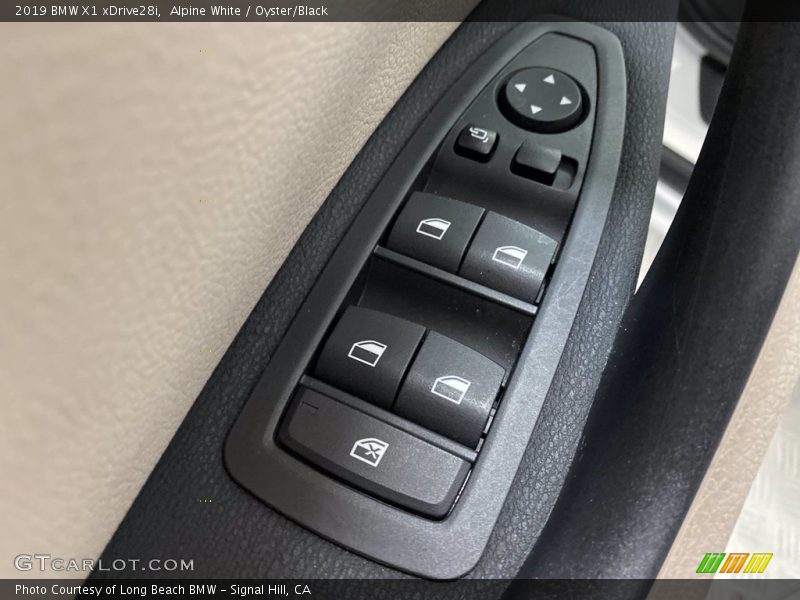Alpine White / Oyster/Black 2019 BMW X1 xDrive28i