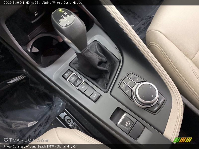Alpine White / Oyster/Black 2019 BMW X1 xDrive28i