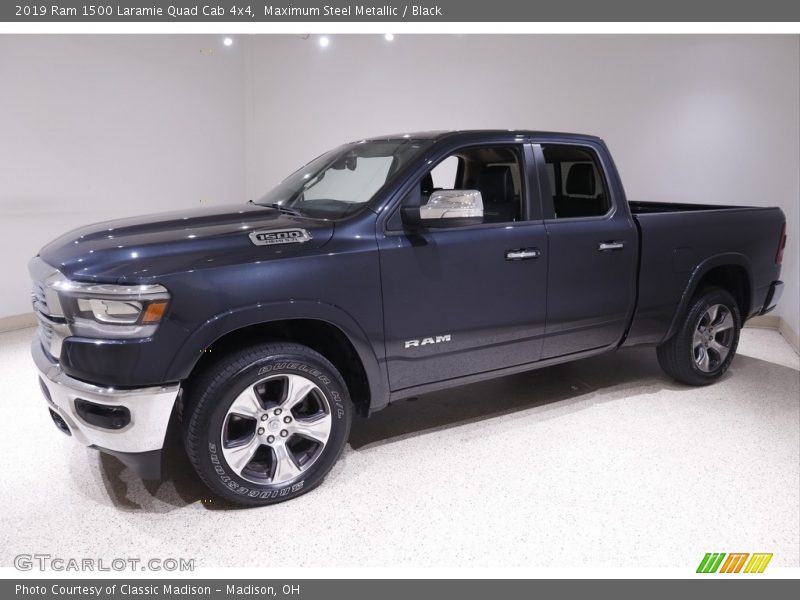 Maximum Steel Metallic / Black 2019 Ram 1500 Laramie Quad Cab 4x4