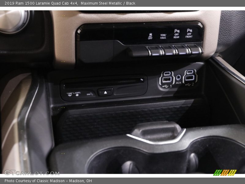 Maximum Steel Metallic / Black 2019 Ram 1500 Laramie Quad Cab 4x4