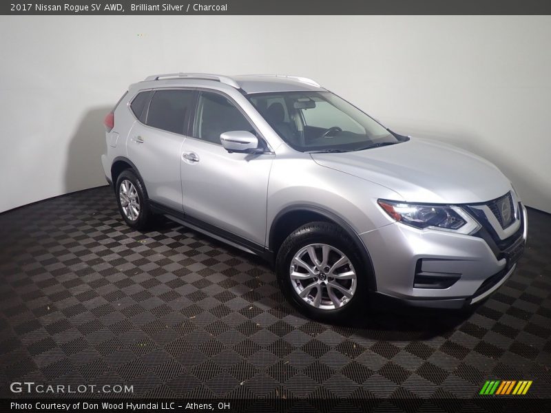 Brilliant Silver / Charcoal 2017 Nissan Rogue SV AWD