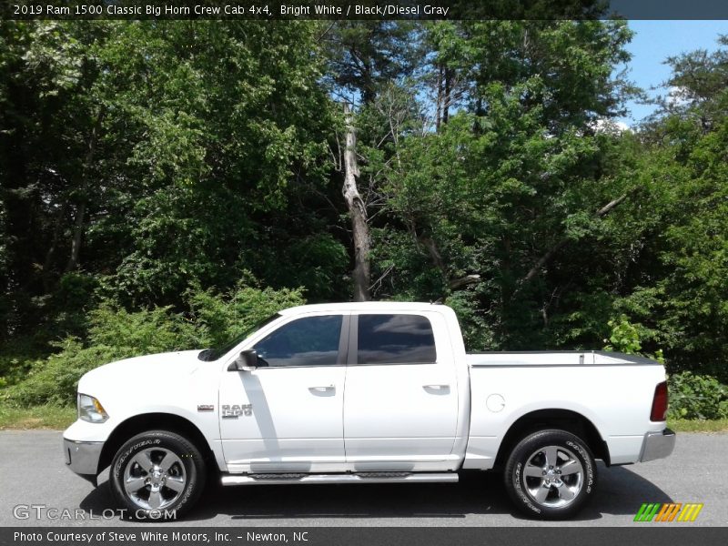 Bright White / Black/Diesel Gray 2019 Ram 1500 Classic Big Horn Crew Cab 4x4