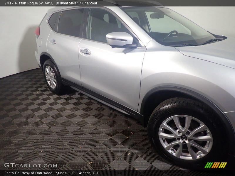 Brilliant Silver / Charcoal 2017 Nissan Rogue SV AWD