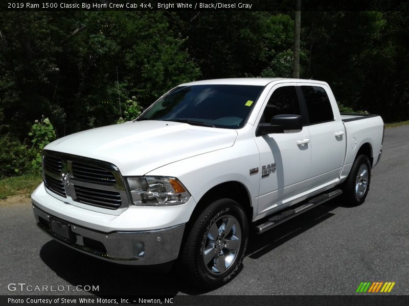 Bright White / Black/Diesel Gray 2019 Ram 1500 Classic Big Horn Crew Cab 4x4
