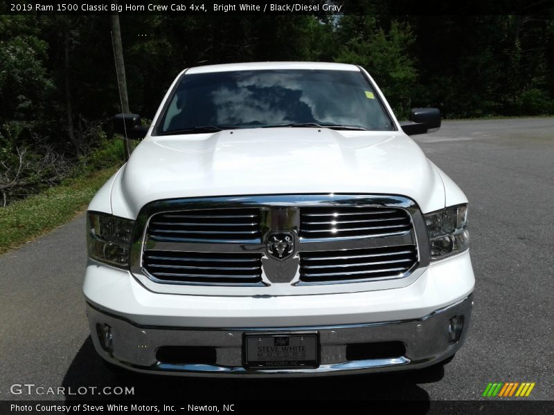 Bright White / Black/Diesel Gray 2019 Ram 1500 Classic Big Horn Crew Cab 4x4