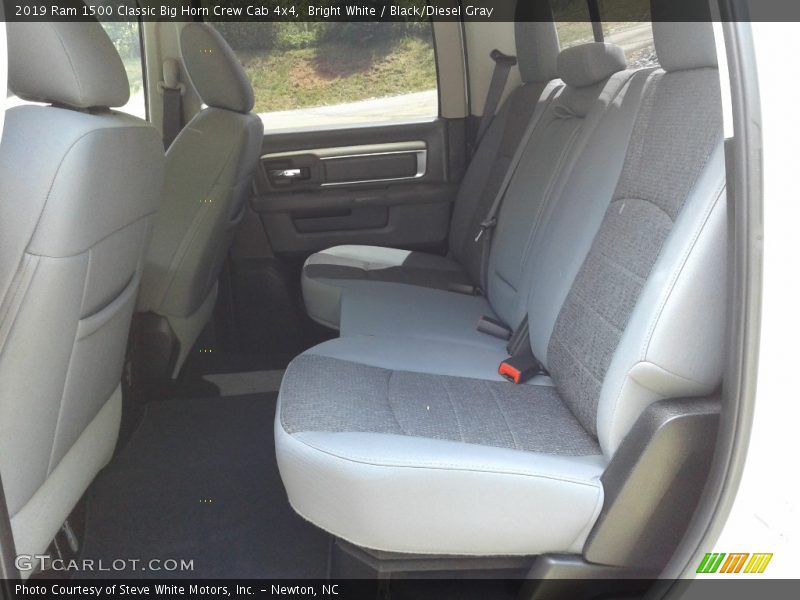 Bright White / Black/Diesel Gray 2019 Ram 1500 Classic Big Horn Crew Cab 4x4