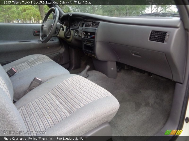  1995 T100 Truck SR5 Extended Cab 4x4 Gray Interior