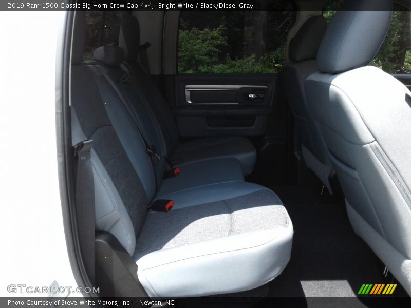 Bright White / Black/Diesel Gray 2019 Ram 1500 Classic Big Horn Crew Cab 4x4