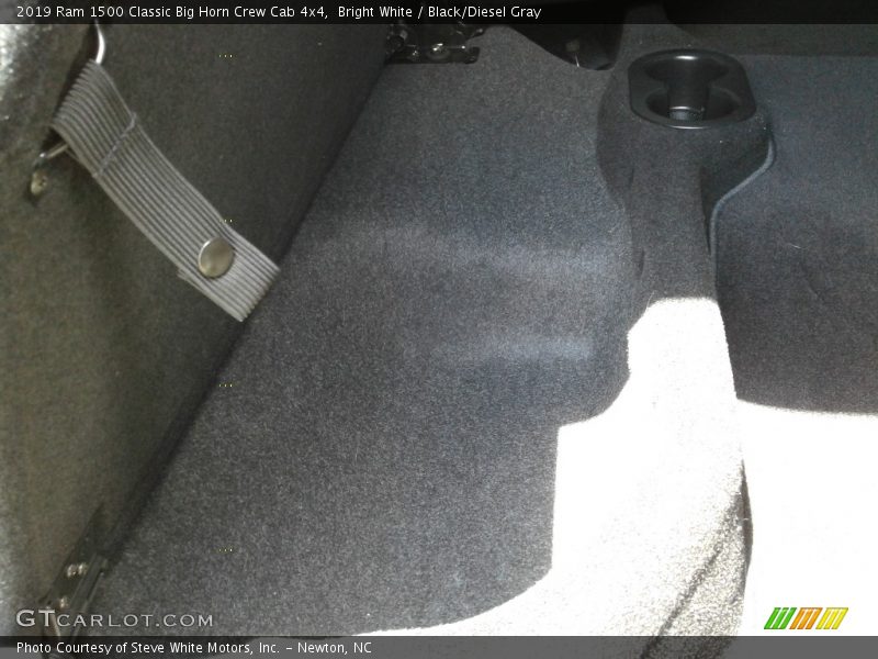 Bright White / Black/Diesel Gray 2019 Ram 1500 Classic Big Horn Crew Cab 4x4