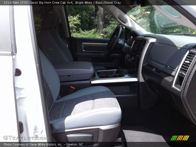 Bright White / Black/Diesel Gray 2019 Ram 1500 Classic Big Horn Crew Cab 4x4
