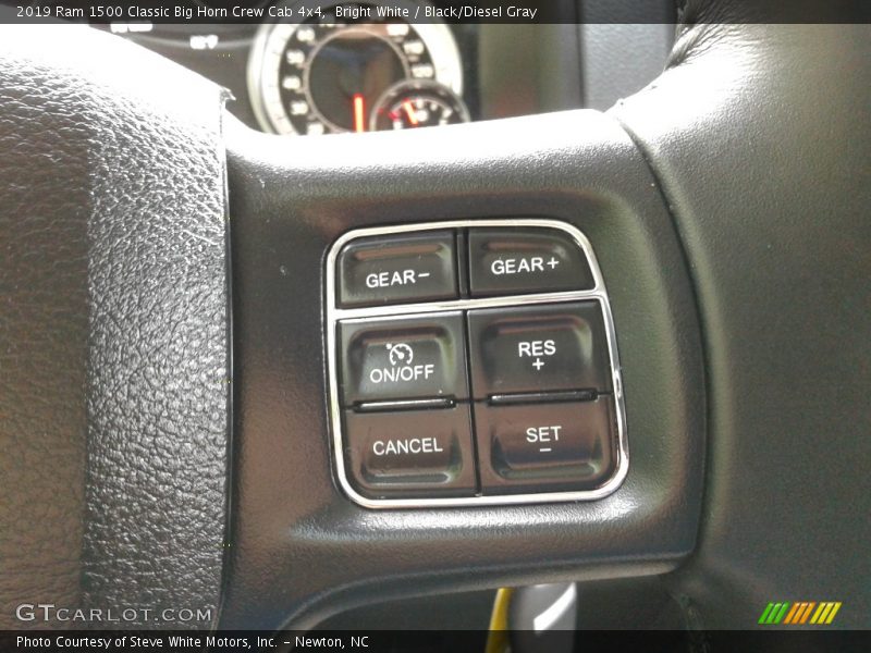 Bright White / Black/Diesel Gray 2019 Ram 1500 Classic Big Horn Crew Cab 4x4