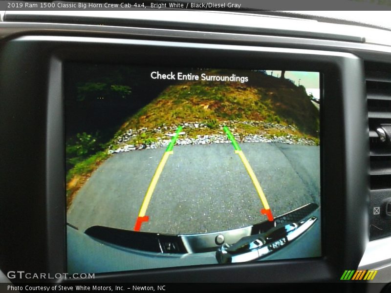 Bright White / Black/Diesel Gray 2019 Ram 1500 Classic Big Horn Crew Cab 4x4