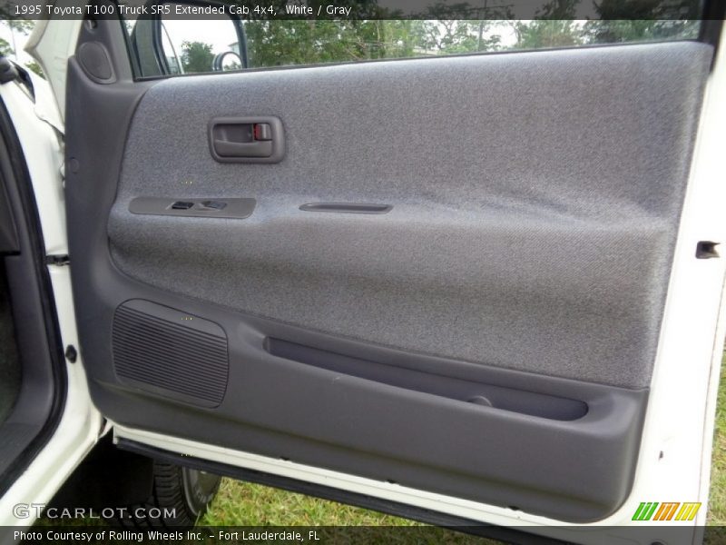 Door Panel of 1995 T100 Truck SR5 Extended Cab 4x4