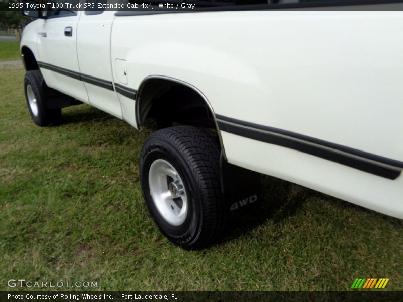 White / Gray 1995 Toyota T100 Truck SR5 Extended Cab 4x4