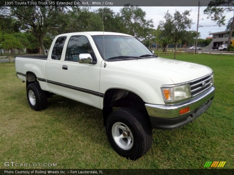  1995 T100 Truck SR5 Extended Cab 4x4 White