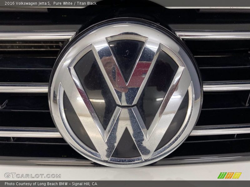 Pure White / Titan Black 2016 Volkswagen Jetta S