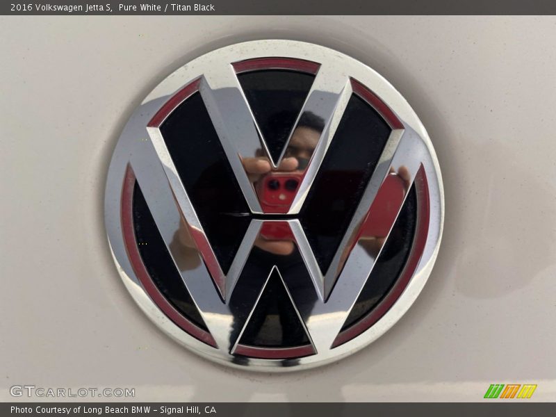 Pure White / Titan Black 2016 Volkswagen Jetta S