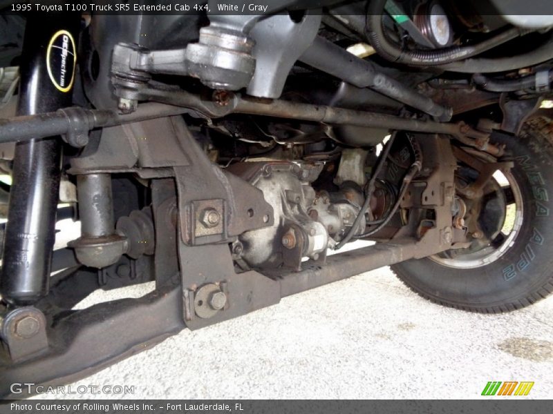 Undercarriage of 1995 T100 Truck SR5 Extended Cab 4x4