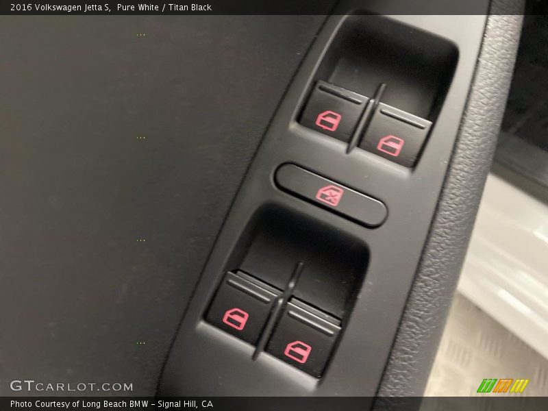 Pure White / Titan Black 2016 Volkswagen Jetta S
