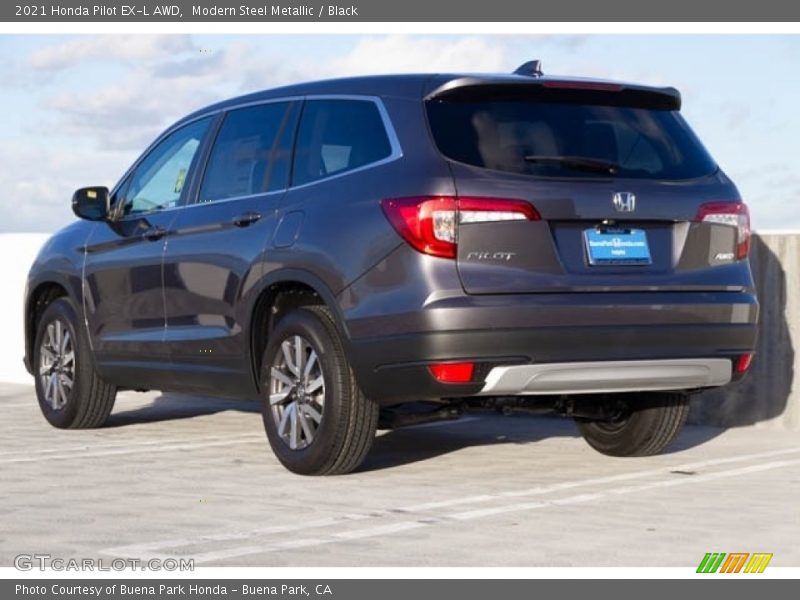 Modern Steel Metallic / Black 2021 Honda Pilot EX-L AWD