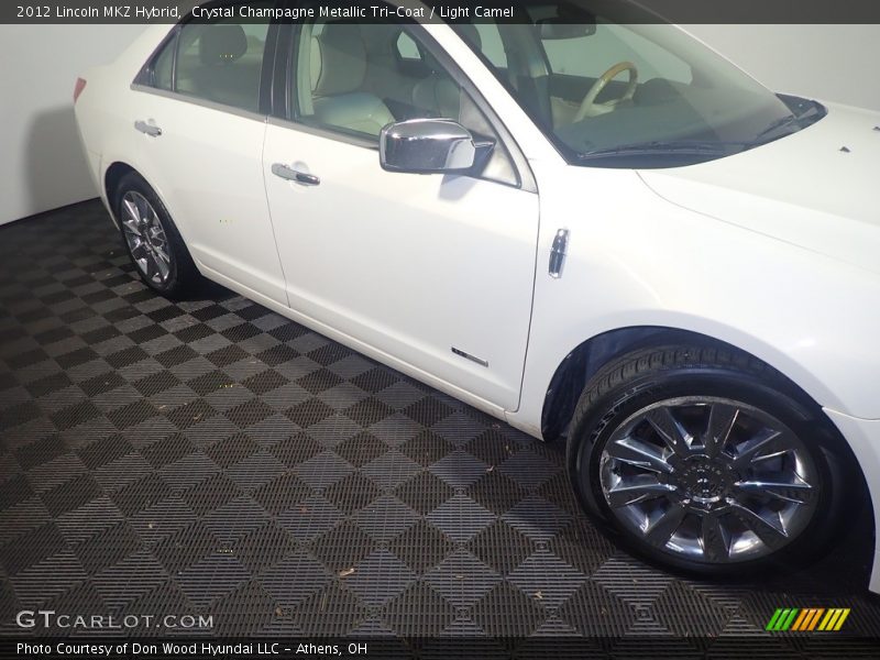 Crystal Champagne Metallic Tri-Coat / Light Camel 2012 Lincoln MKZ Hybrid
