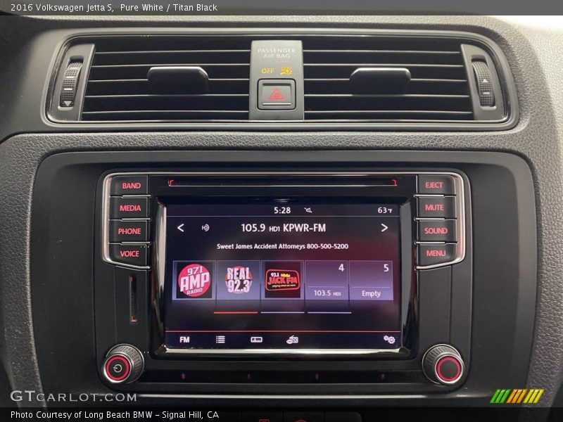 Pure White / Titan Black 2016 Volkswagen Jetta S
