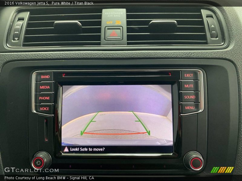 Pure White / Titan Black 2016 Volkswagen Jetta S