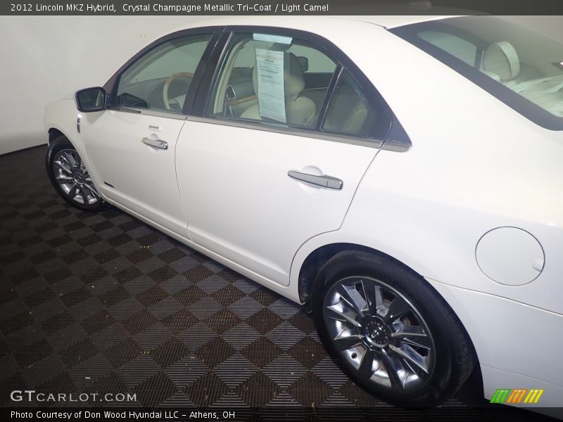 Crystal Champagne Metallic Tri-Coat / Light Camel 2012 Lincoln MKZ Hybrid