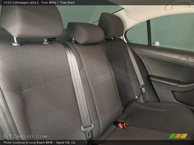 Pure White / Titan Black 2016 Volkswagen Jetta S