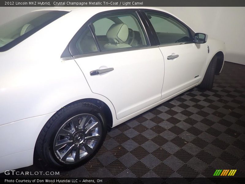 Crystal Champagne Metallic Tri-Coat / Light Camel 2012 Lincoln MKZ Hybrid