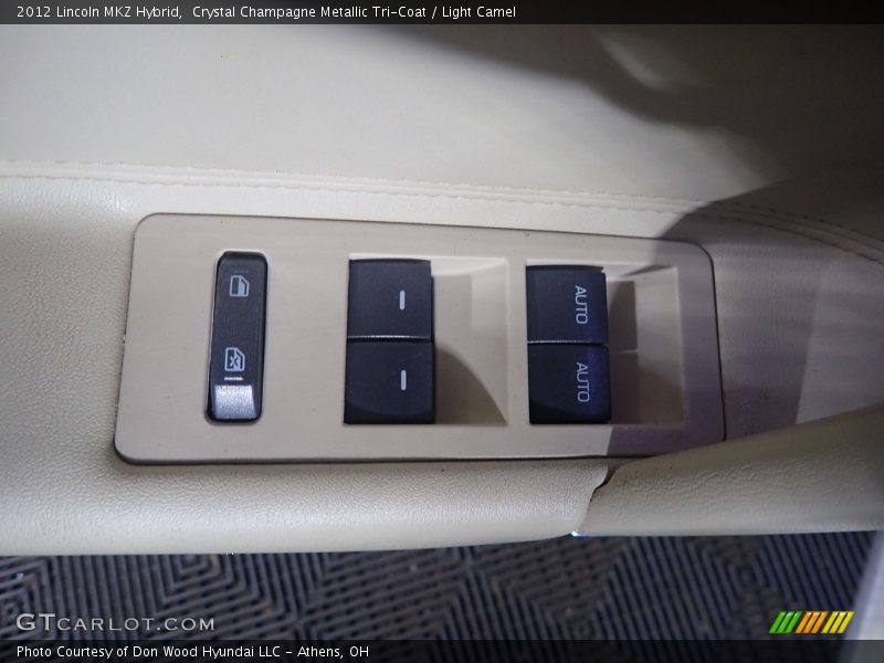 Crystal Champagne Metallic Tri-Coat / Light Camel 2012 Lincoln MKZ Hybrid