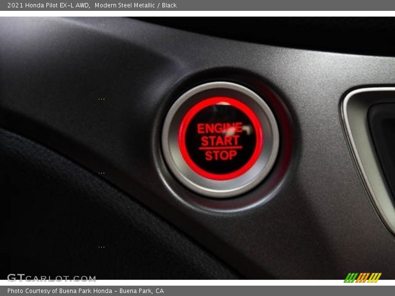 Modern Steel Metallic / Black 2021 Honda Pilot EX-L AWD