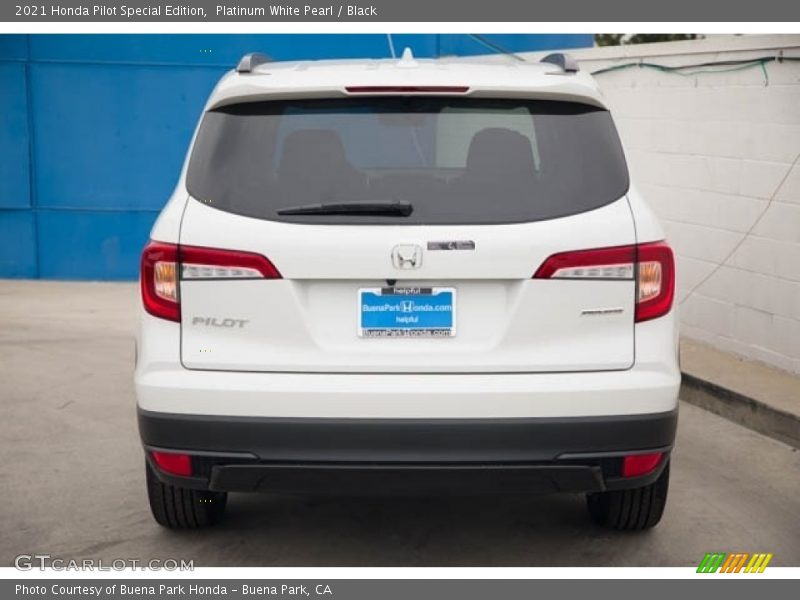 Platinum White Pearl / Black 2021 Honda Pilot Special Edition