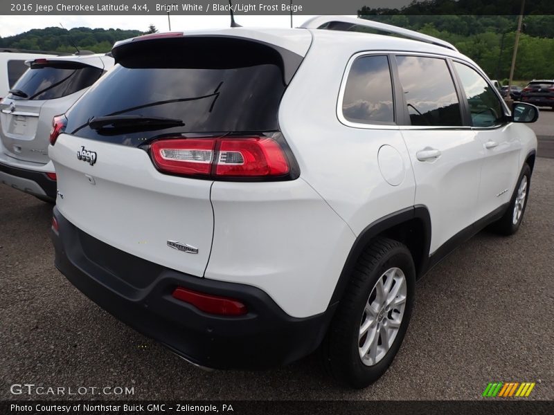 Bright White / Black/Light Frost Beige 2016 Jeep Cherokee Latitude 4x4
