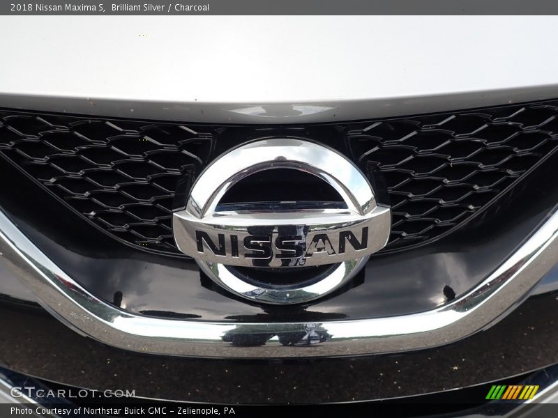 Brilliant Silver / Charcoal 2018 Nissan Maxima S