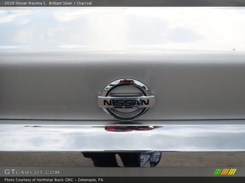 Brilliant Silver / Charcoal 2018 Nissan Maxima S