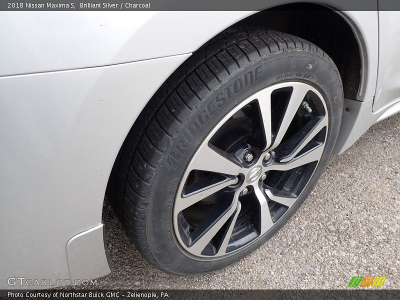 Brilliant Silver / Charcoal 2018 Nissan Maxima S