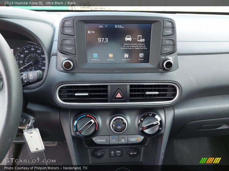 Ultra Black / Black 2019 Hyundai Kona SE