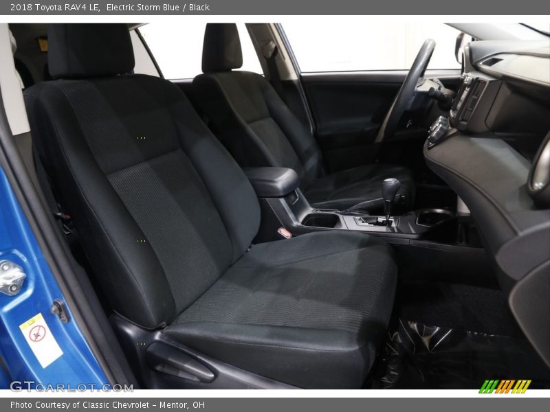 Electric Storm Blue / Black 2018 Toyota RAV4 LE
