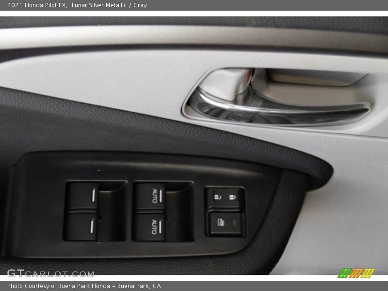 Lunar Silver Metallic / Gray 2021 Honda Pilot EX